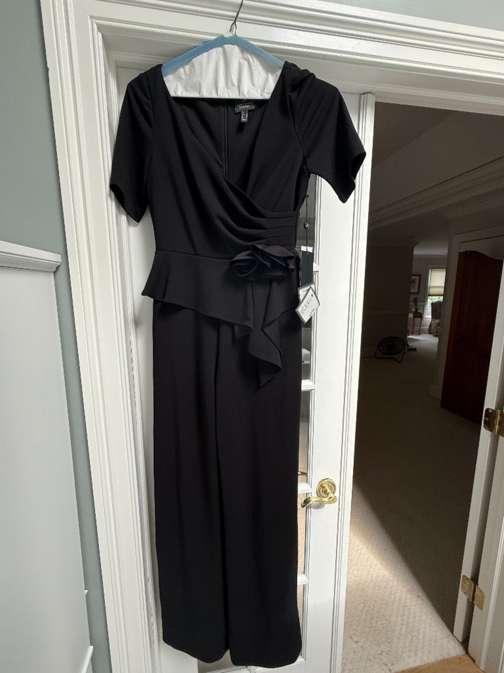 Jumpsuit short sleeve Adrianna Papell black size 2 NWT
